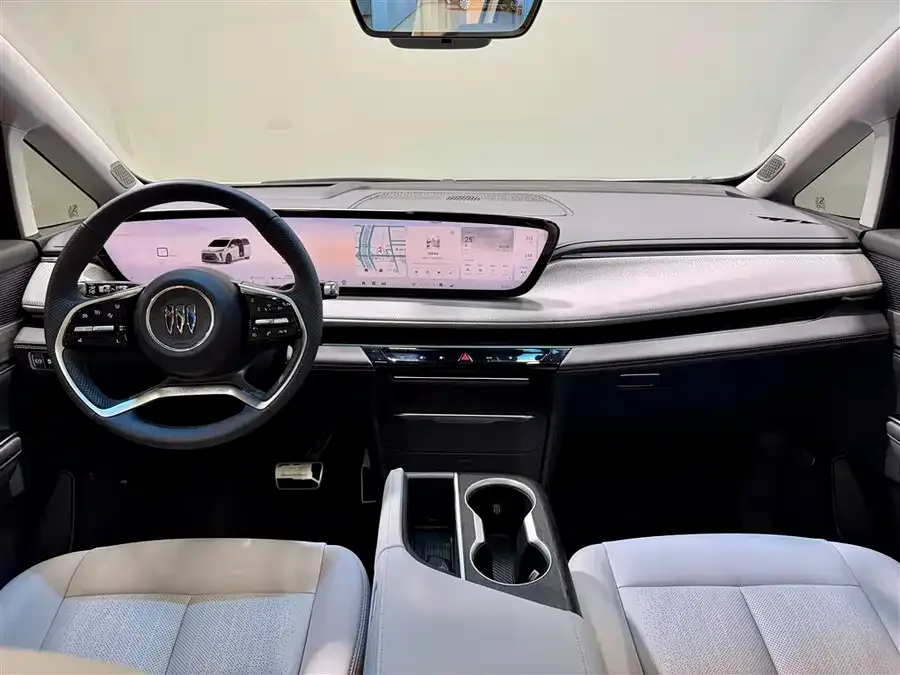 Buick GL8 2025 Lu Zun Premium Edition 2025 — миниатюра 4