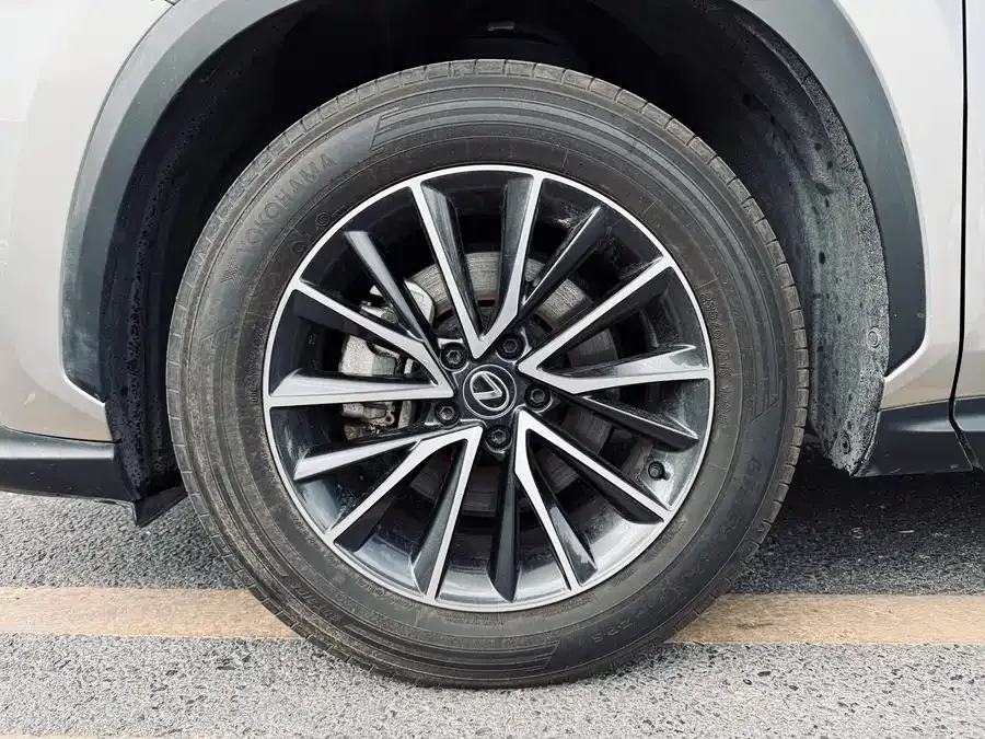 Lexus NX 2023 350h front-wheel drive Chuangchi version 2023 — миниатюра 3