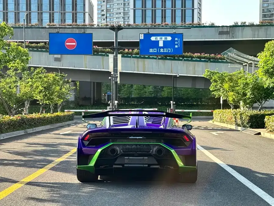 Lamborghini Huracn 2021 Huracn STO 2022 — миниатюра 5