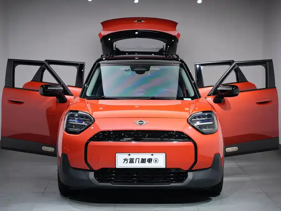 MINI Electric ACEMAN Electric MINI ACEMAN 2024 E Classic 2024 — миниатюра 5
