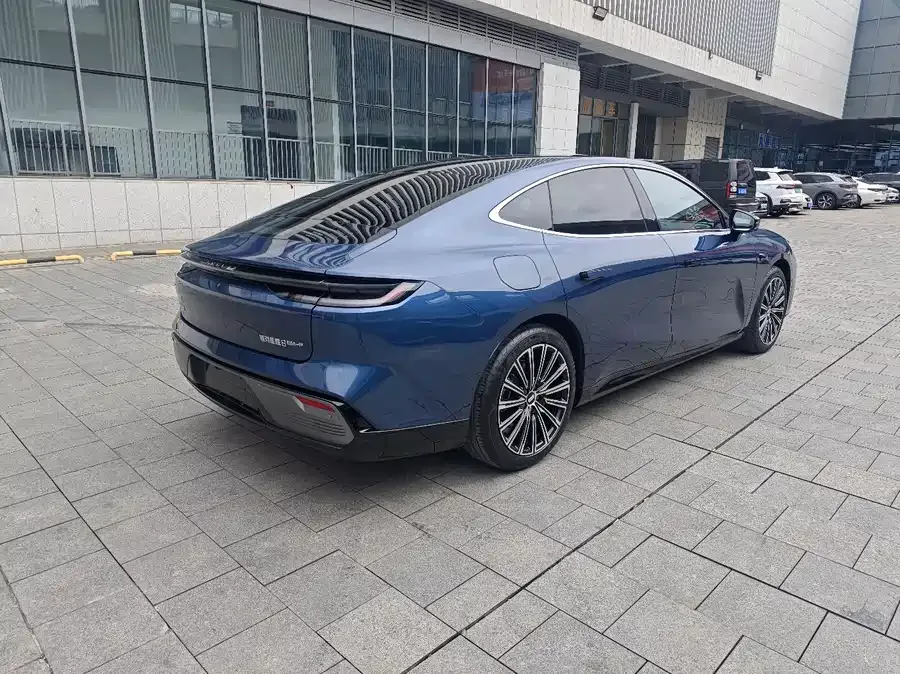 Geely Galaxy Star 8 Galaxy Star 8 2025 130km EM-P Starship Edition 2025 — миниатюра 2