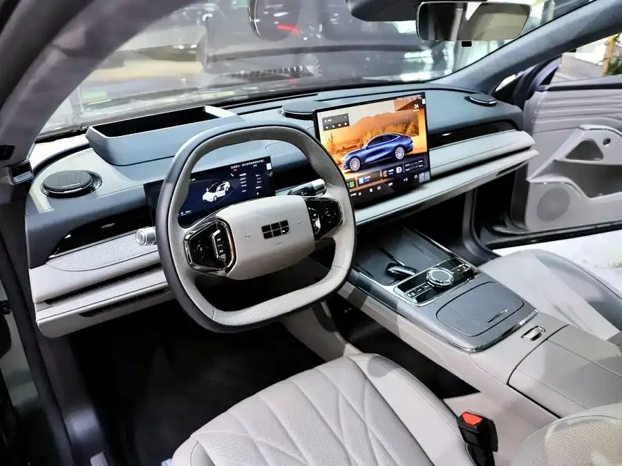 Geely Galaxy Star 8 Galaxy Star 8 2025 130km EM-P Starship Edition 2025 — миниатюра 5