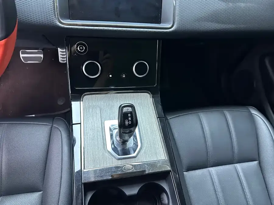 Land Rover Range Rover Aurora Range Rover Evoque 2021 Evoque L 249PS R-Dynamic First edition 2022 — миниатюра 3