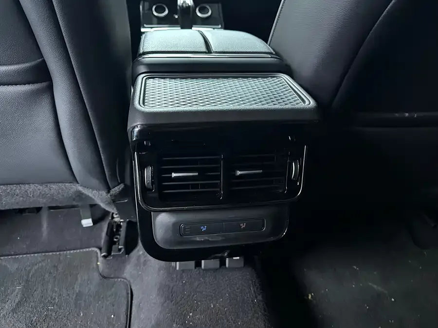 Land Rover Range Rover Aurora Range Rover Evoque 2021 Evoque L 249PS R-Dynamic First edition 2022 — миниатюра 4