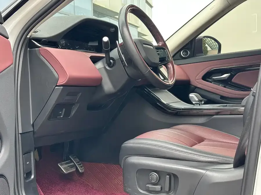 Land Rover Range Rover Aurora 2024 Range Rover Evoque L SE Yuguang Honor Edition 2024 — миниатюра 3