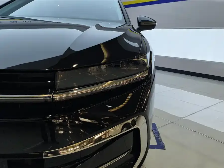 Volkswagen Magotan Magotan 2024 300TSI DSG Premium Edition Conspicuous Package 2025 — миниатюра 5