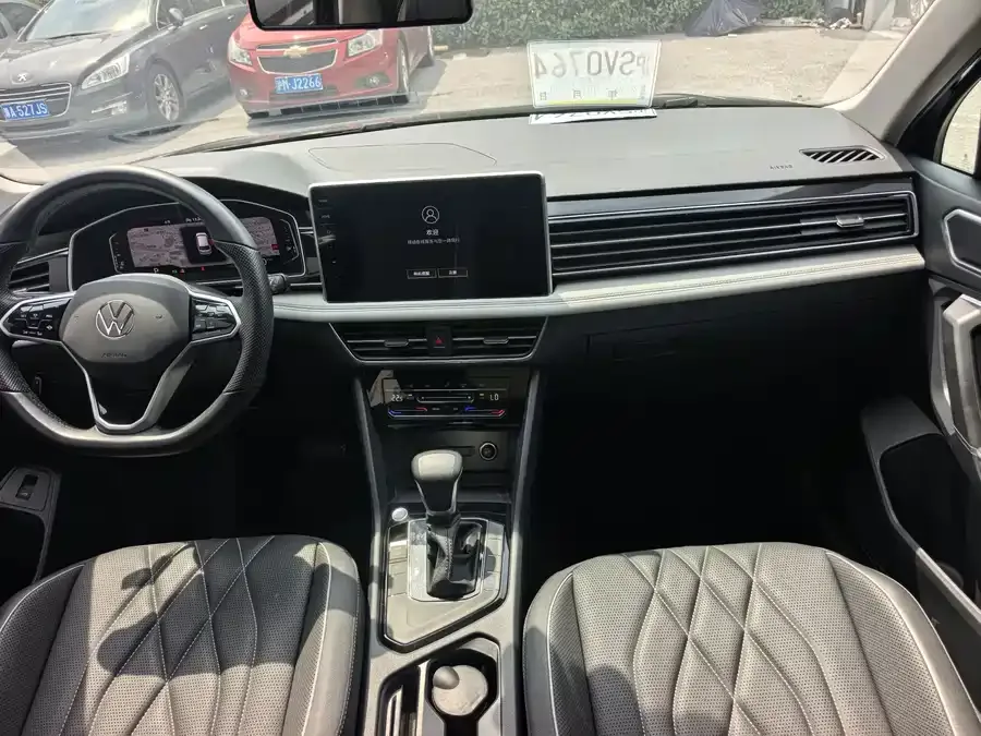 Volkswagen Tiguan L Tiguan L 2022 330TSI Automatic 2WD Smart Edition 2023 — миниатюра 4