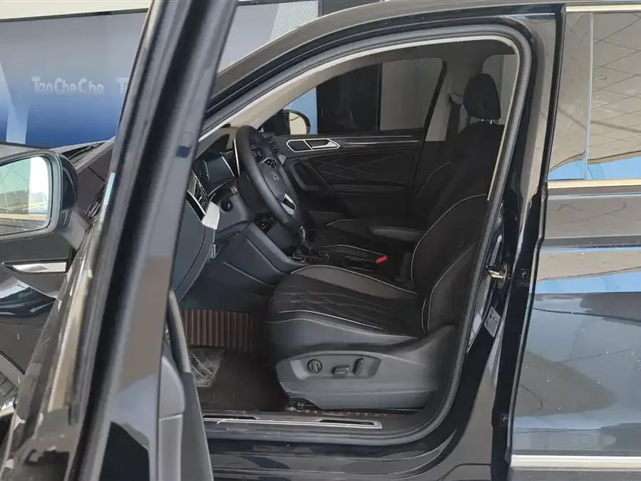 Volkswagen Tiguan L Tiguan L 2022 330TSI Automatic 2WD R-Line Enjoy Edition 2022 — миниатюра 3