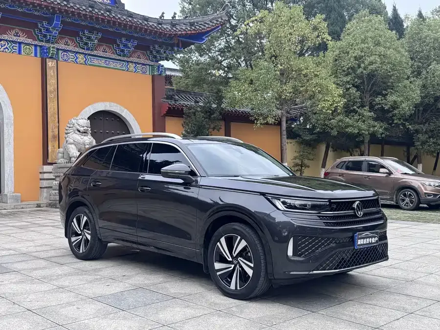 Volkswagen Tavendor 2023 Lanxun 380TSI 4WD R-Line Touring Edition 2023 — миниатюра 3