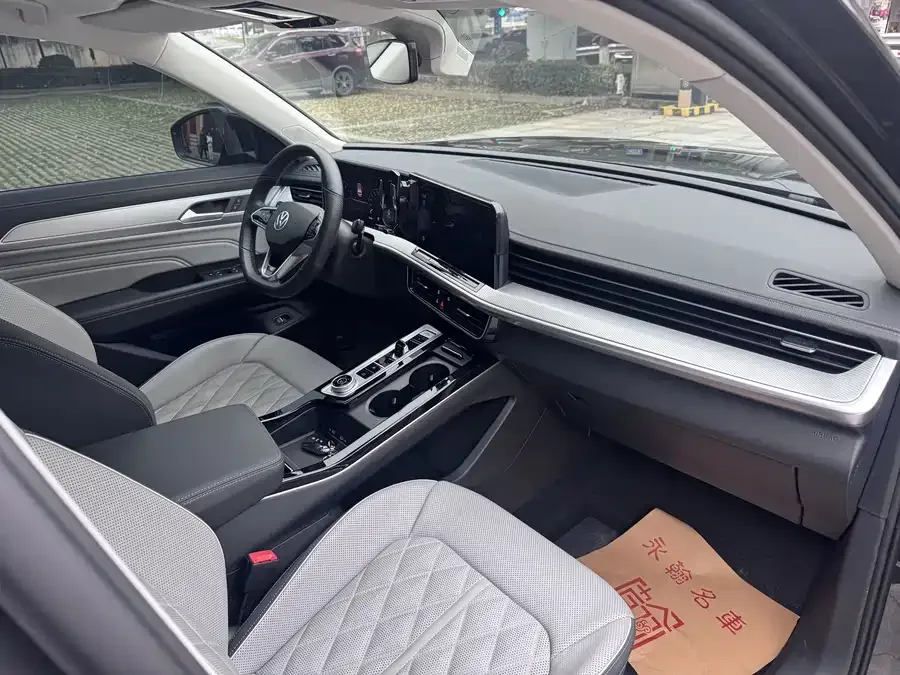 Volkswagen Tavendor 2023 Lanxun 380TSI 4WD R-Line Touring Edition 2023 — миниатюра 4