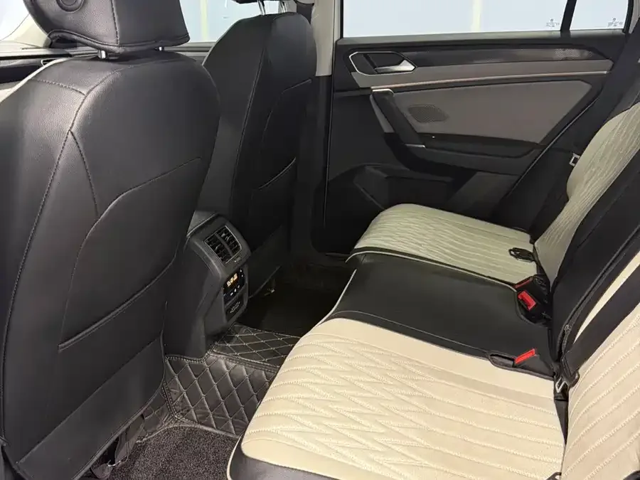 Volkswagen Tayron Tanyue 2023 280TSI 2WD Luxury Plus Advanced Edition 2023 — миниатюра 4
