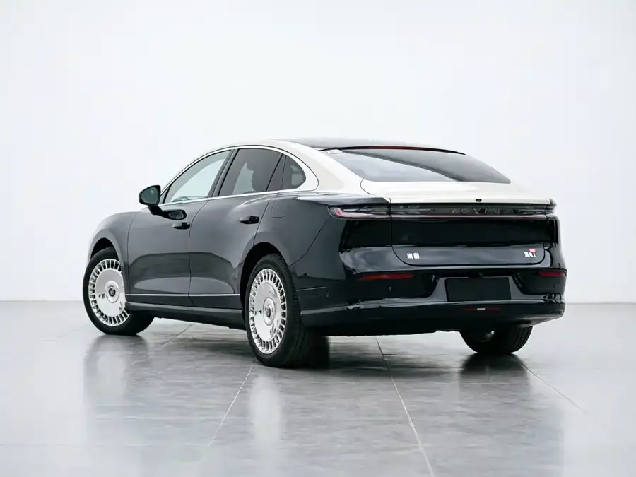 Voyah Chasing Light L Voyah Chasing Light L 2026 AWD Ultra 2025 — миниатюра 4