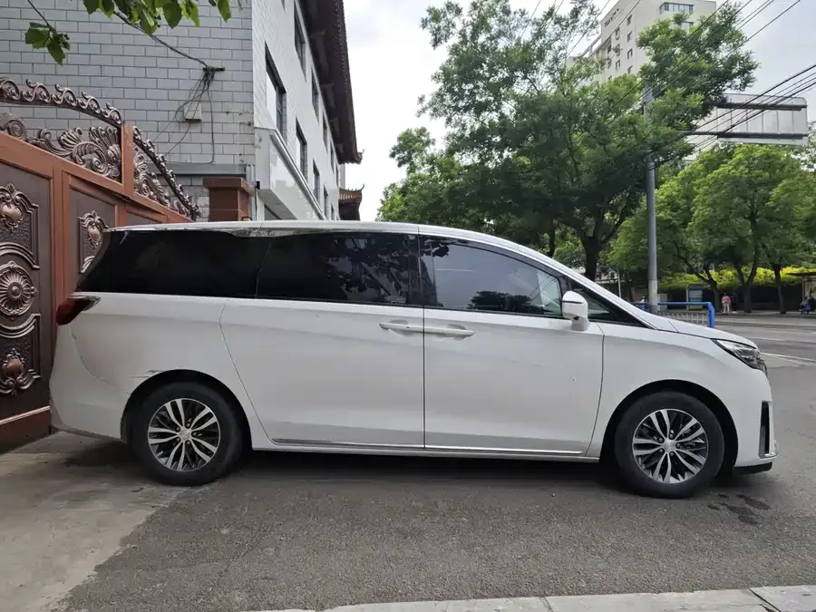 Buick GL8 2023 ES Lu Zun Comfort Edition 2023 — миниатюра 4