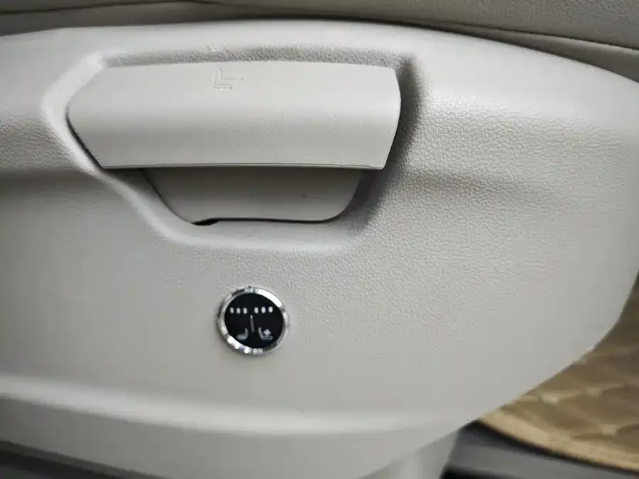 Buick GL8 2023 ES Lu Zun Comfort Edition 2023 — миниатюра 5