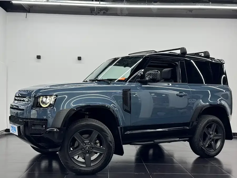 Land Rover guard 2022