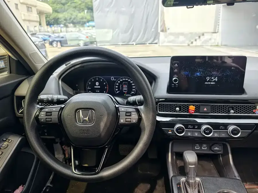 Honda CIVIC 2023 Civic 240TURBO CVT Power Edition 2023 — миниатюра 4