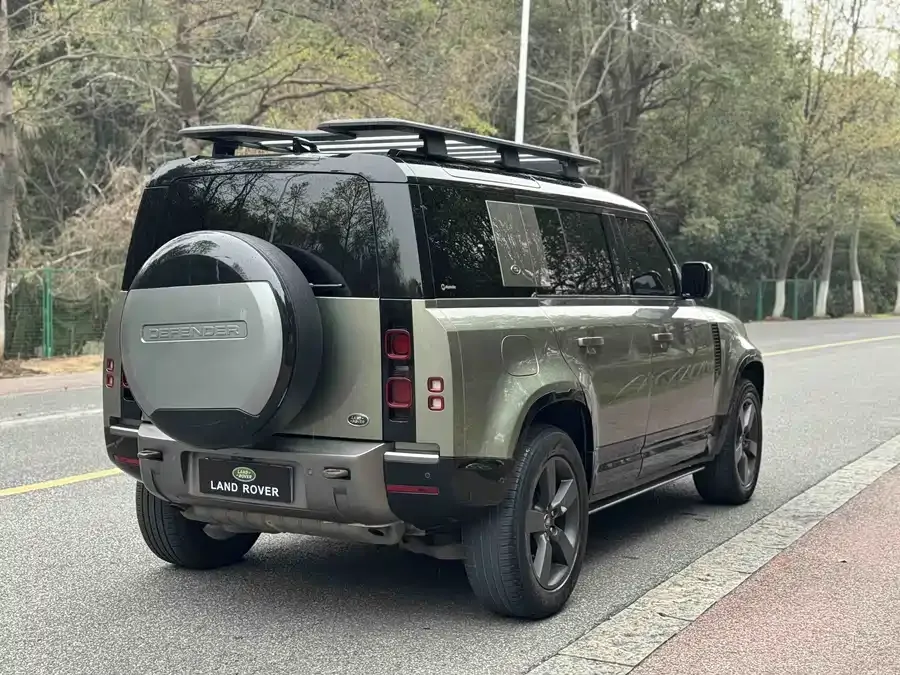 Land Rover guard Land Rover Defender 2023 facelift 110 3.0T P400 X-DYNAMIC HSE 2023 — миниатюра 2