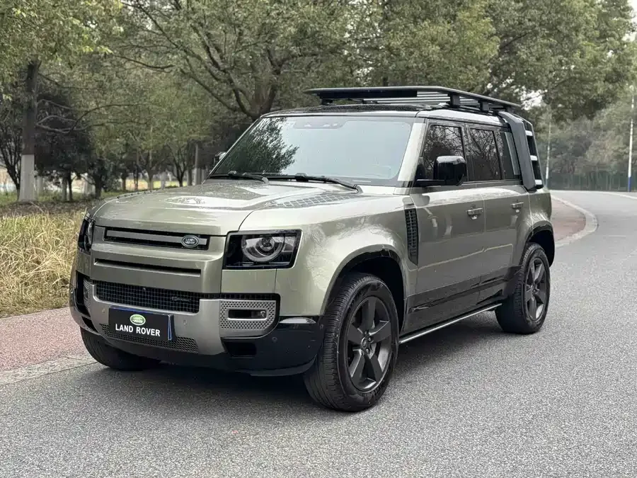 Land Rover guard 2023