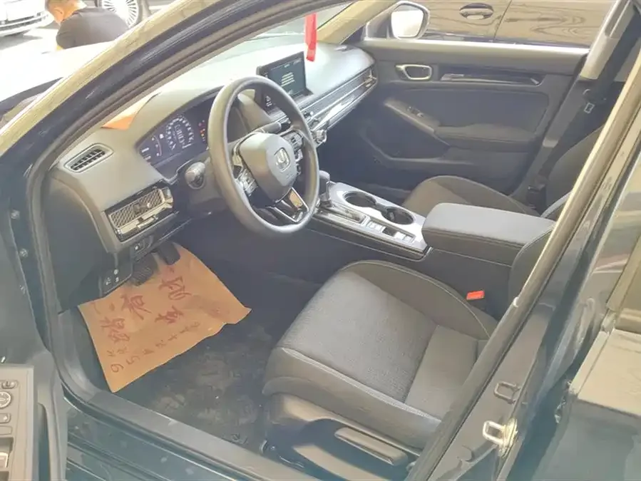 Honda Civic 2022 Civic 240TURBO CVT Dynamic Edition 2022 — миниатюра 3