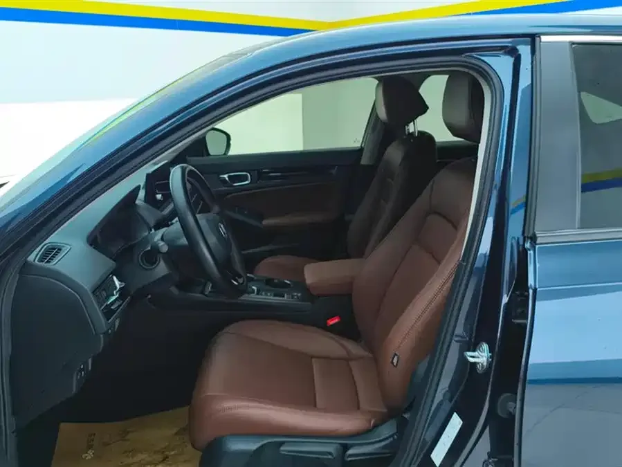 Honda Civic 2023 Civic 240TURBO CVT Power Edition 2024 — миниатюра 3