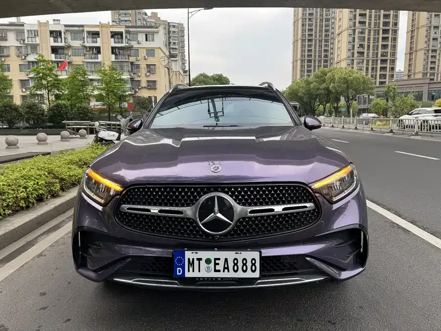 Mercedes-Benz GLC-Class 2023