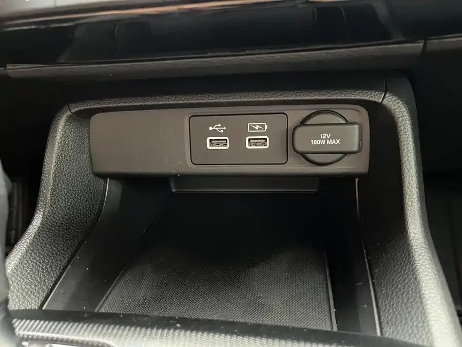 Honda Civic 2023 Civic 240TURBO CVT Sporty Control Special Edition 2023 — миниатюра 5