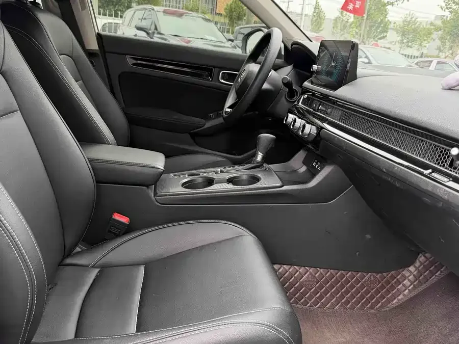 Honda Civic 2022 Civic 240TURBO CVT Dynamic Edition 2022 — миниатюра 3