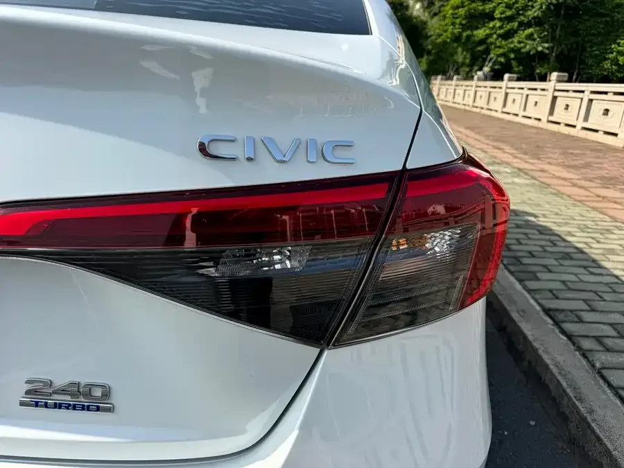 Honda Civic 2023 Civic 240TURBO CVT Power Edition 2024 — миниатюра 5