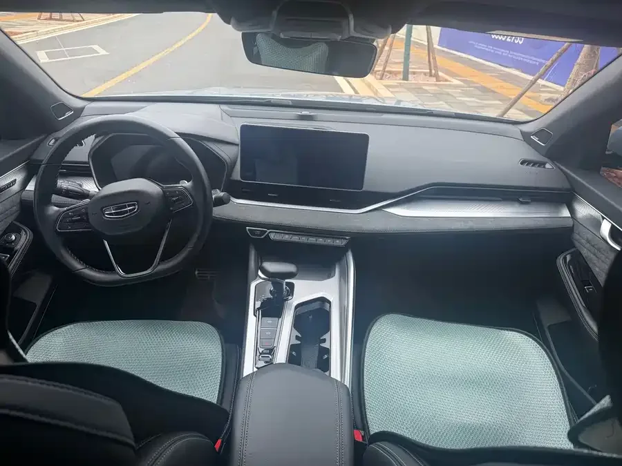 Geely Xingrui Xingrui 2023 2.0TD only available in green version 2023 — миниатюра 3