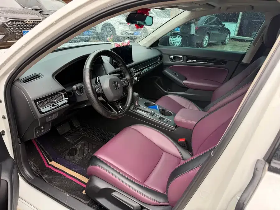 Honda CIVIC 2022 Civic 240TURBO CVT Dynamic Edition 2022 — миниатюра 5