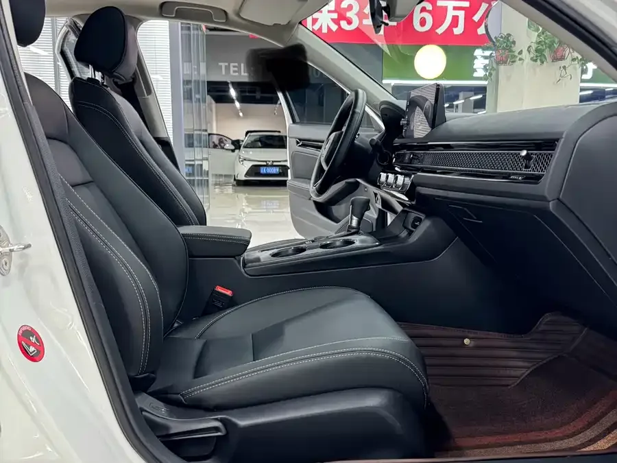 Honda Civic 2022 Civic 240TURBO CVT Dynamic Edition 2023 — миниатюра 5