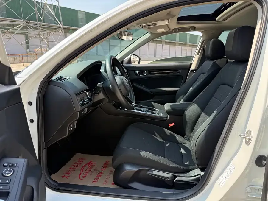 Honda CIVIC 2023 Civic 240TURBO CVT Power Edition 2023 — миниатюра 3