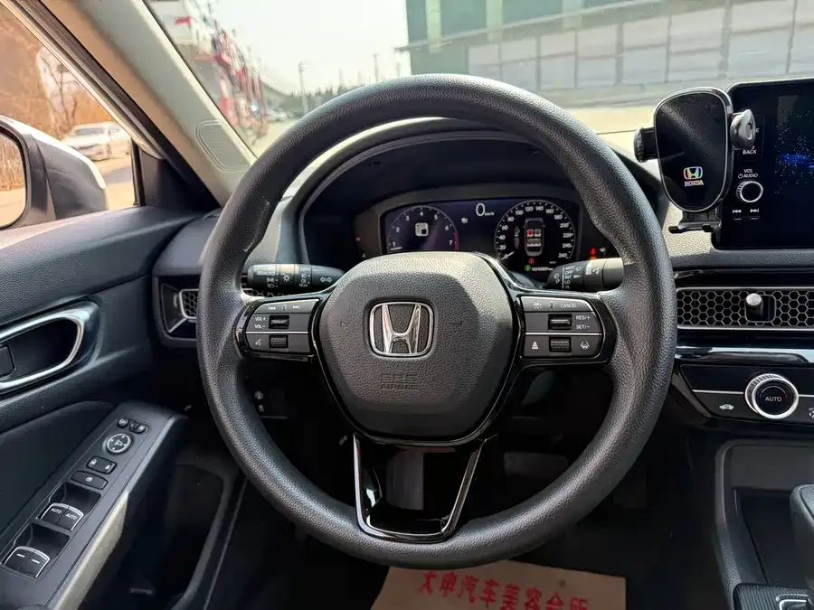 Honda CIVIC 2023 Civic 240TURBO CVT Power Edition 2023 — миниатюра 4