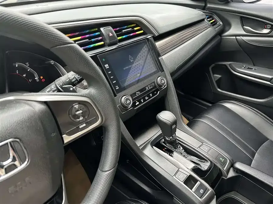 Honda Civic Civic 2021 HATCHBACK 220TURBO CVT Cool Control 2022 — миниатюра 4