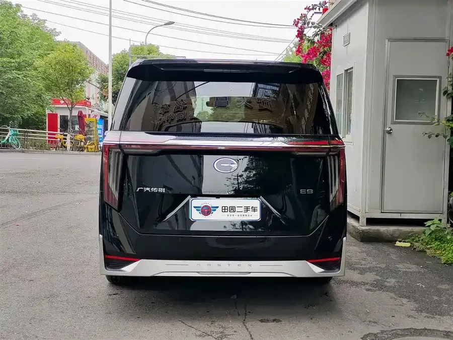 GAC Trumpchi E9 Trumpchi E9 2025 E9 Super Fast Charging Exclusive 2026 — миниатюра 2