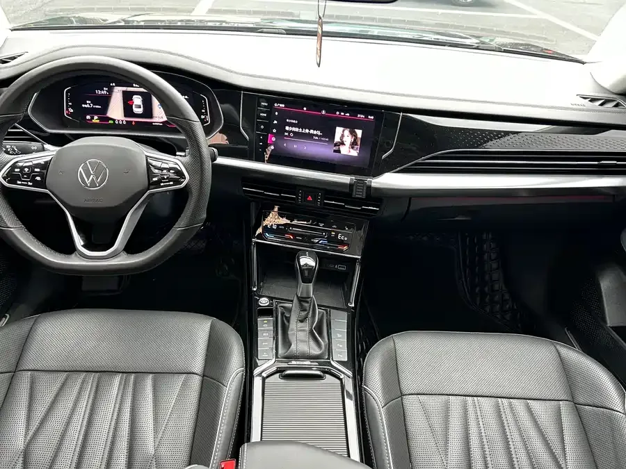 Volkswagen Passat New Energy Passat New Energy 2023 430PHEV Hybrid Luxury Edition 2023 — миниатюра 2