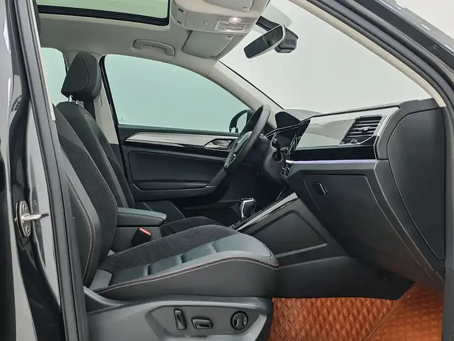 Volkswagen Tayron Tanyue 2022 280TSI 2WD Luxury Smart Edition 2022 — миниатюра 3