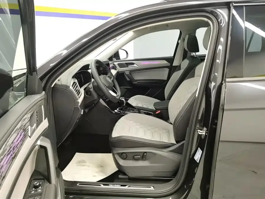 Volkswagen Tayron Tanyue 2023 330TSI 2WD R-Line High Energy Edition 2023 — миниатюра 3