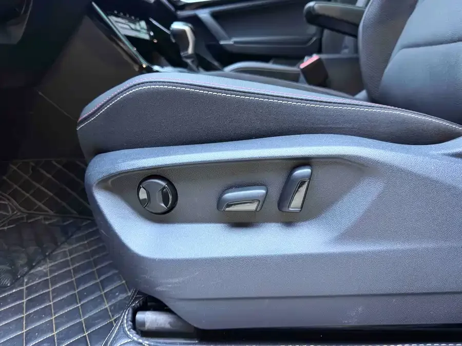 Volkswagen Tayron Tanyue 2022 280TSI 2WD Luxury Smart Edition 2022 — миниатюра 5