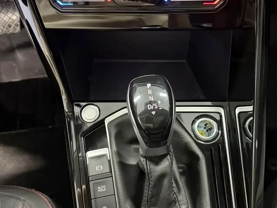 Volkswagen Tayron Tanyue 2022 280TSI 2WD Luxury Smart Edition 2022 — миниатюра 5