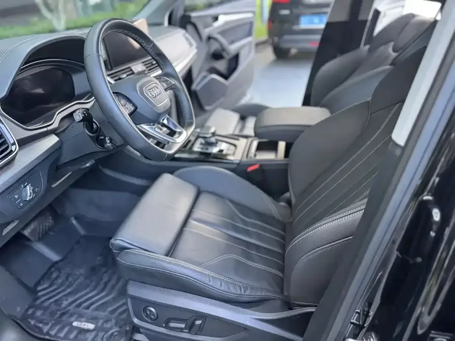 Audi Q5L 2022 40T luxury and dynamic model 2022 — миниатюра 2