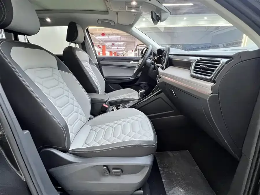 Volkswagen Tayron Tanyue 2023 280TSI 2WD Luxury Plus Advanced Edition 2022 — миниатюра 5