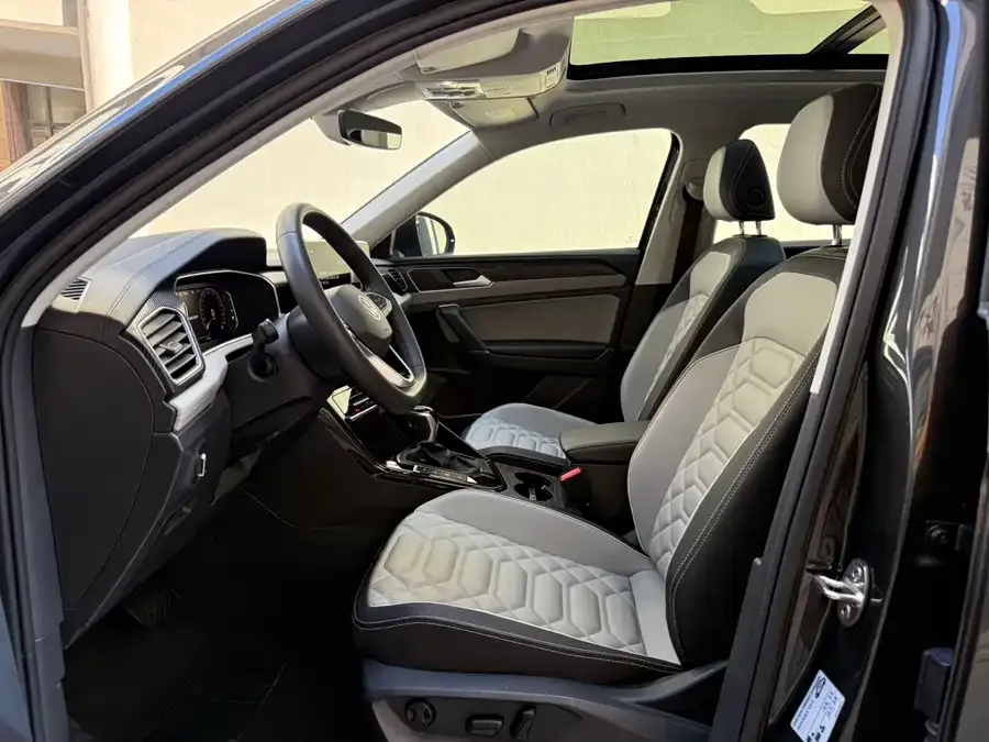 Volkswagen Tayron Tanyue 2023 280TSI 2WD Luxury Plus Advanced Edition 2022 — миниатюра 3