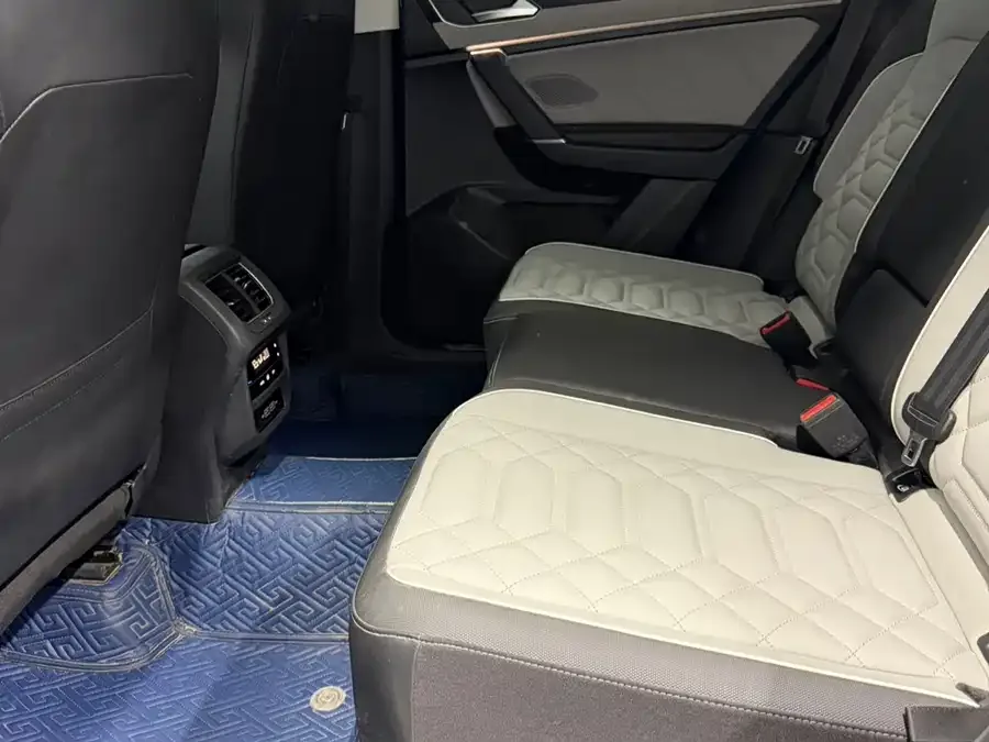 Volkswagen Tayron Tanyue 2023 280TSI 2WD Luxury Plus Advanced Edition 2023 — миниатюра 4