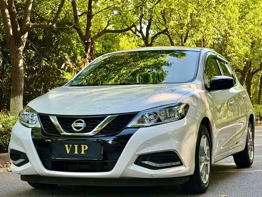 Nissan Tiida Tiida 2023 1.6L CVT cool version 2023 — фото 1, купить с доставкой в Москву