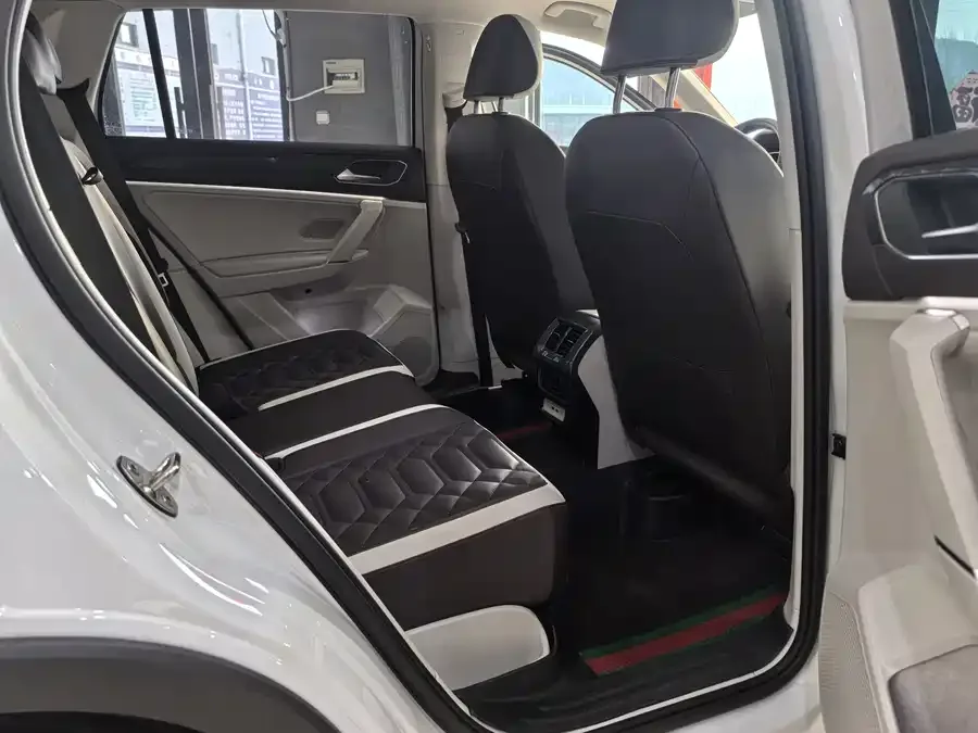 Volkswagen Tayron Tanyue 2023 280TSI 2WD Luxury Plus Advanced Edition 2022 — миниатюра 4