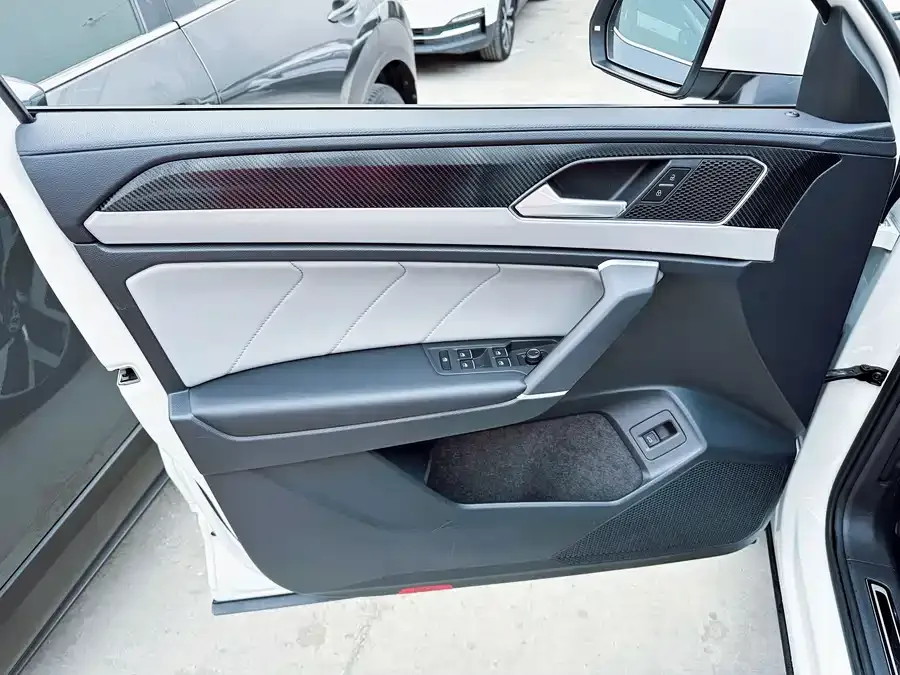 Volkswagen Tayron Tanyue 2023 280TSI 2WD Luxury Plus Advanced Edition 2023 — миниатюра 5
