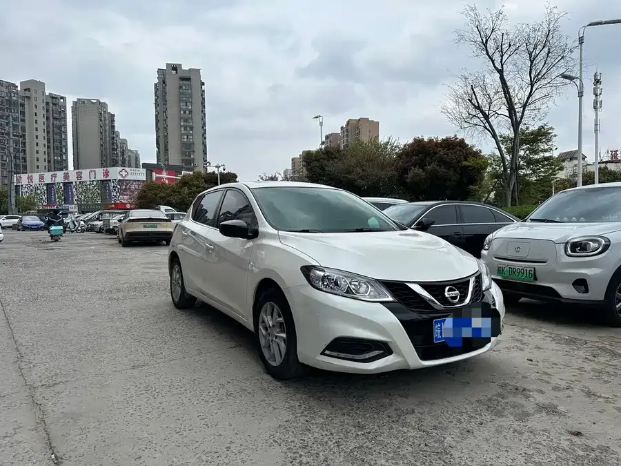 Nissan Tiida Tiida 2023 1.6L CVT cool version 2023 — фото 1, купить с доставкой в Москву