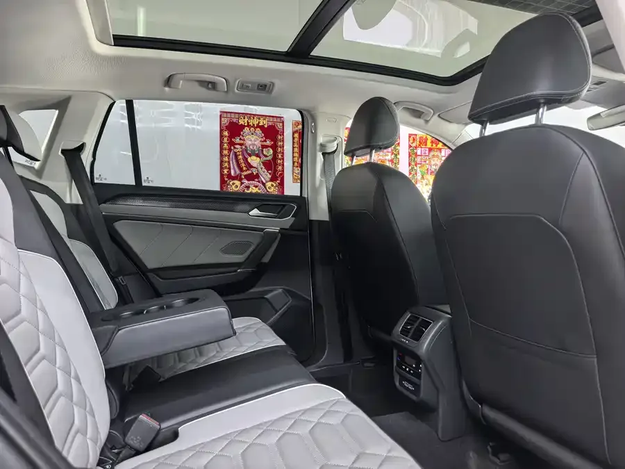 Volkswagen Tayron Tanyue 2023 280TSI 2WD Luxury Plus Advanced Edition 2023 — миниатюра 3
