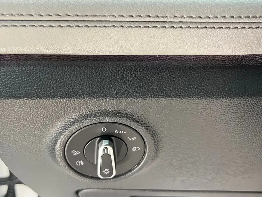 Volkswagen Tayron Tanyue 2023 280TSI 2WD Luxury Plus Advanced Edition 2022 — миниатюра 3